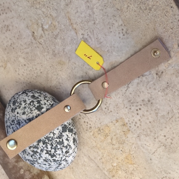 NEW! Handmade Genuine Suede Leather Brass Karma Circle Bracelet Brass Tan #01 - Picture 3 of 8